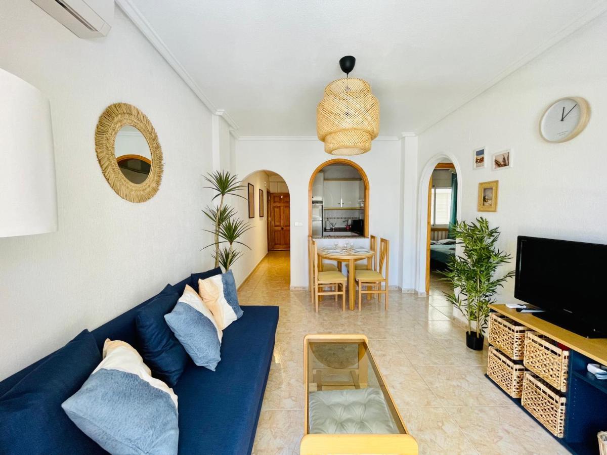 El Papagayo Apartment 2 Mins Walking To The Beach Torrevieja Luaran gambar