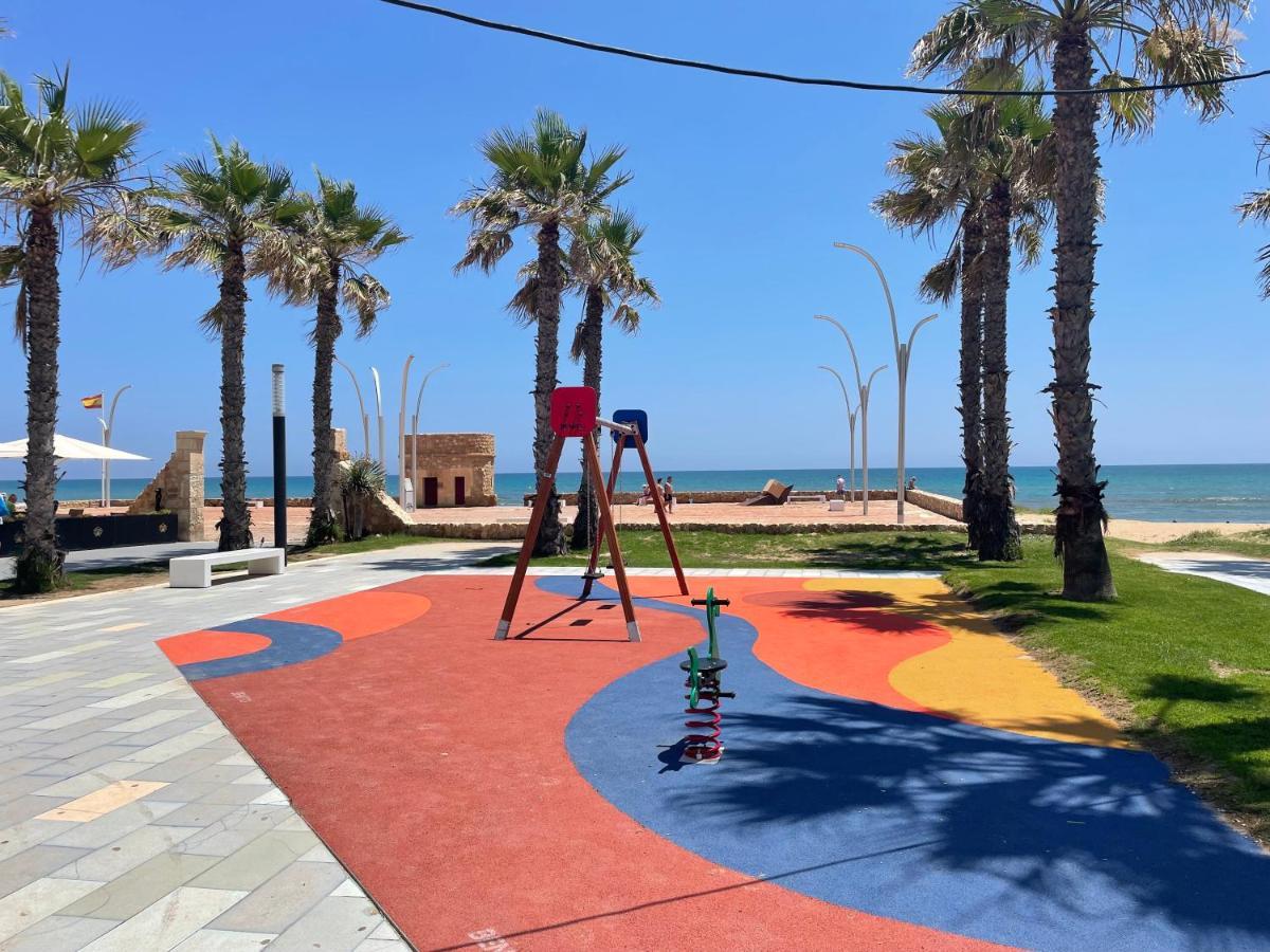 El Papagayo Apartment 2 Mins Walking To The Beach Torrevieja Luaran gambar